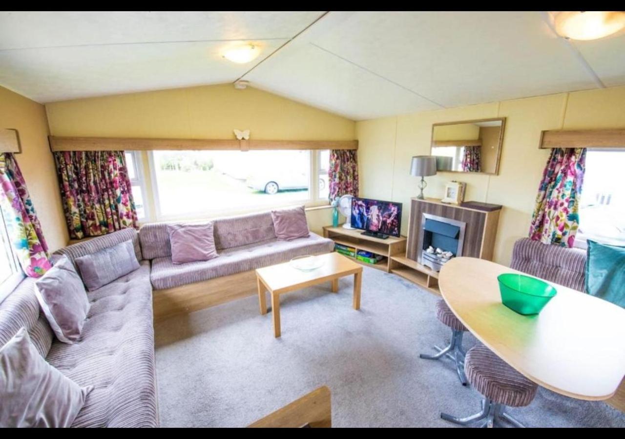 Sbl70 - Camber Sands Holiday Park - Sleeps 8 - Close Swimming Pools And Facilities - Private Parking Exterior photo