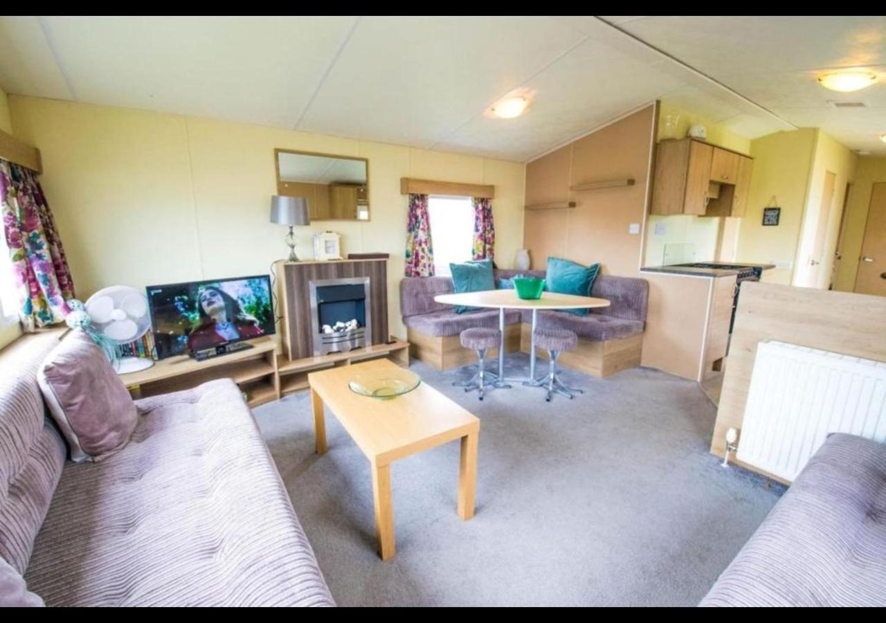 Sbl70 - Camber Sands Holiday Park - Sleeps 8 - Close Swimming Pools And Facilities - Private Parking Exterior photo